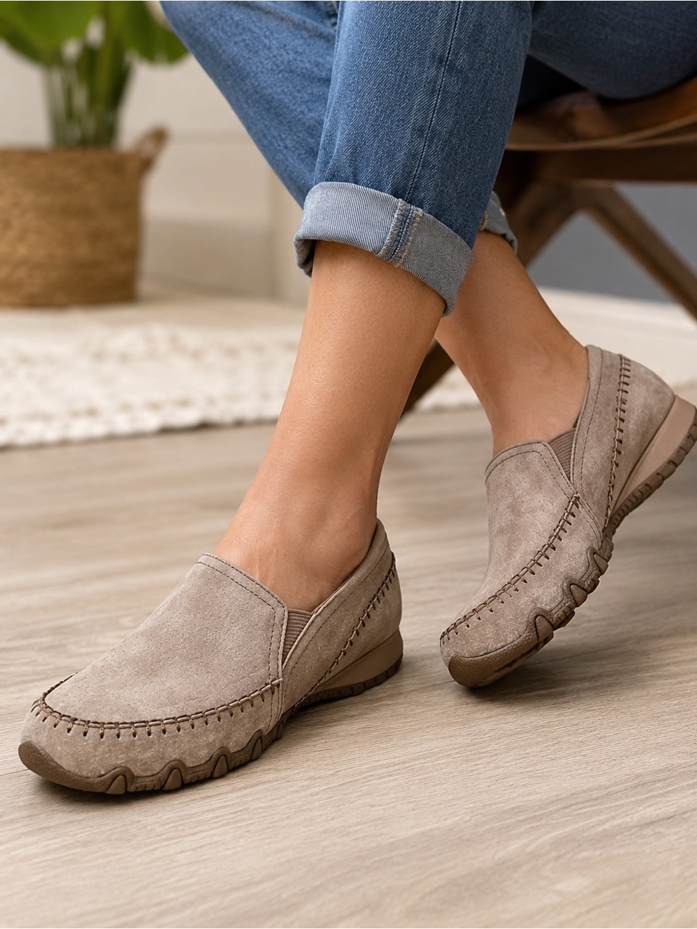 NWOT Skechers Bikers Alumni Suede Slip On Shoes Mushroom Women’s 8